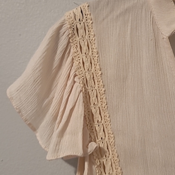 POL Cream Button-Dow Crochet Lace Flutter Sleeves Tunic Boho Blouse Top Wmns M - Picture 6 of 16